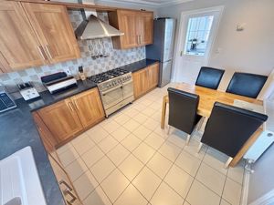 Kitchen- click for photo gallery